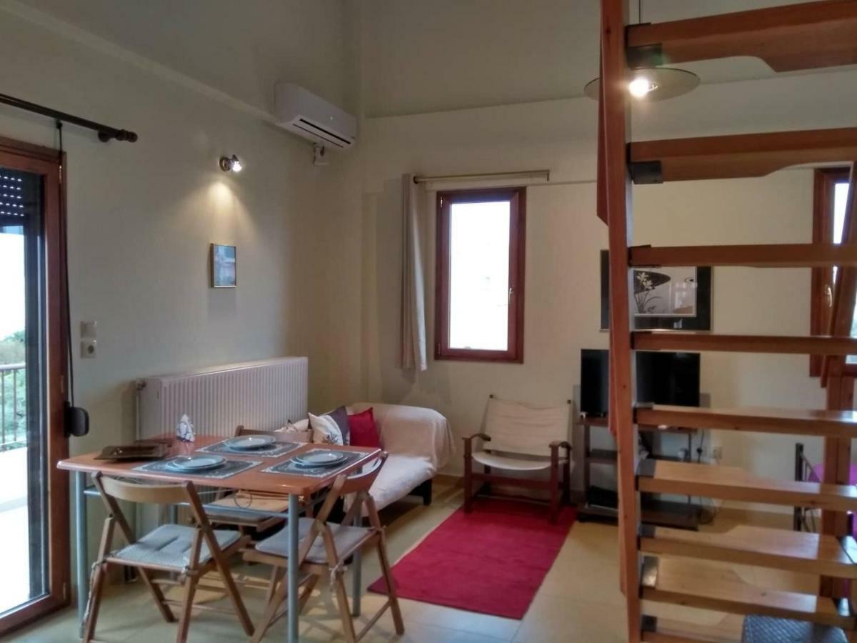 Deili Studio Loft Kalamata Exteriör bild